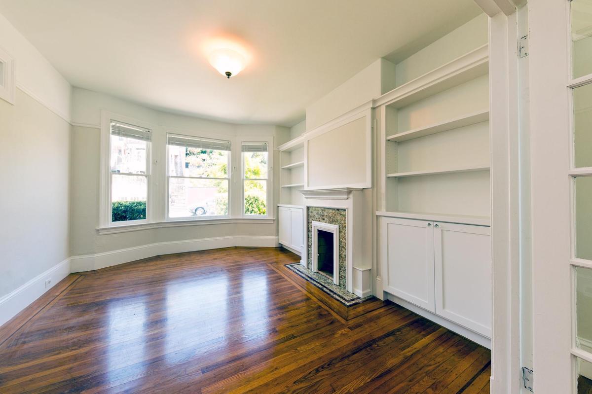 Walnut Park Apartment