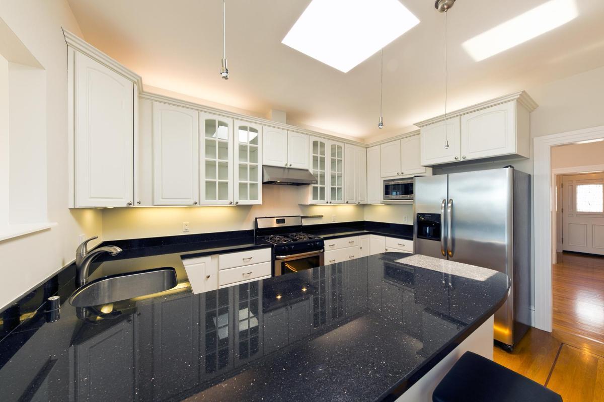 Walnut Park Apartment